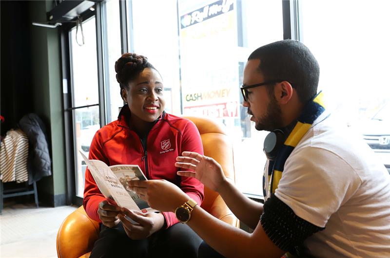 A client being briefed with the programs